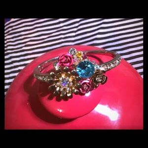 Beaty Johnson Flower Bracelet